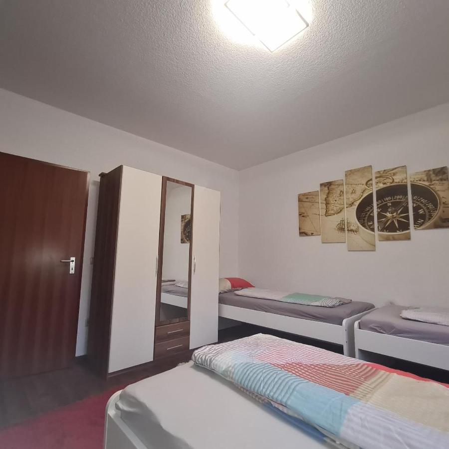 Modernes 5 , 6 Und 7 In * Bochum